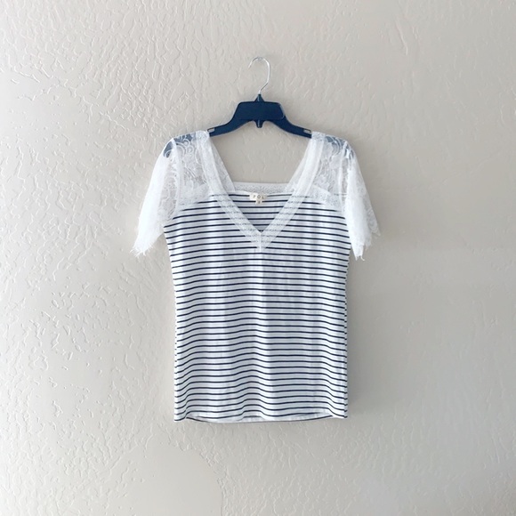 POL Tops - POL Soft Knit White Lace Sleeve Relaxed Top